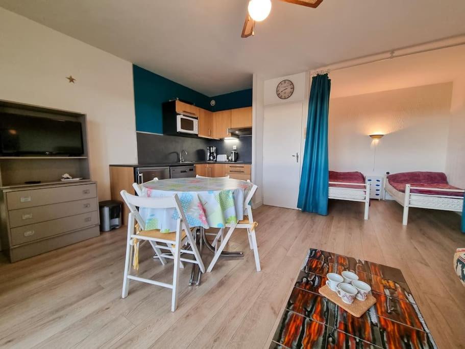 La Cabane Maddyblue 5 Min A Pieds De L'Ocean Et Commerce Mimizan Exterior photo